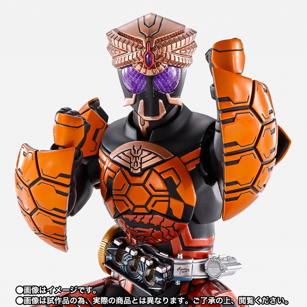 MÔ HÌNH CHÍNH HÃNG S.H.FIGUARTS SHINKKOUCHO SEIHO SHF KAMEN RIDER OOO BURAKAWANI COMBO