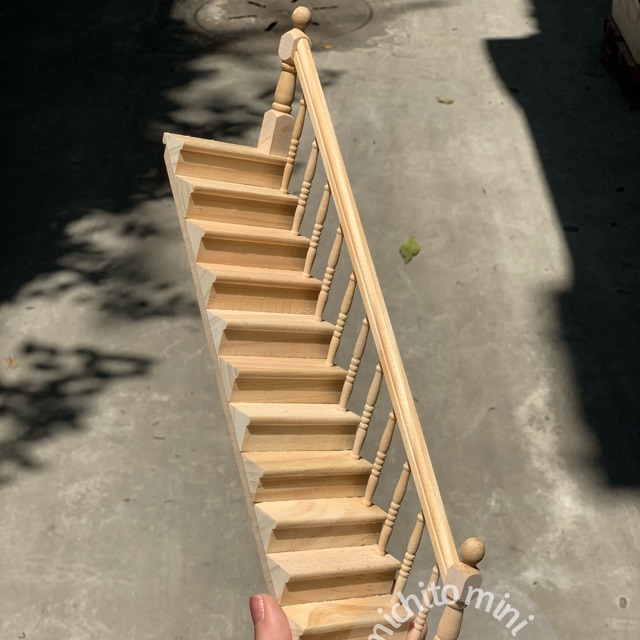 Mô hình cầu thang gỗ mini cho nhà búp bê