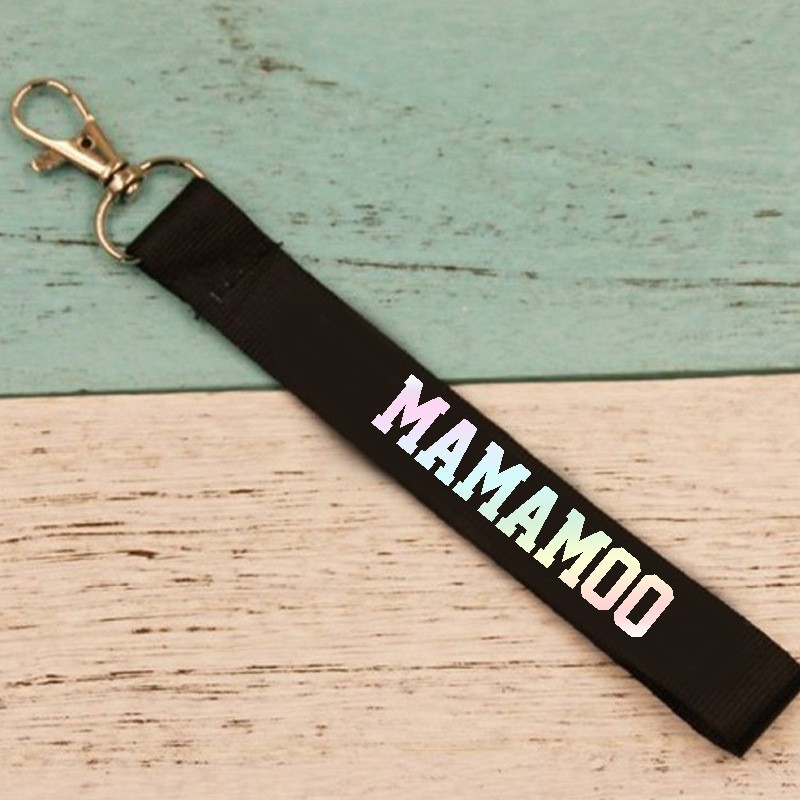 Dây móc khóa hoạ tiết chữ MAMAMOO cho người hâm mộ Kpop