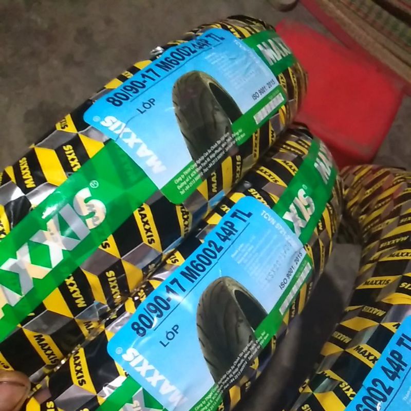 1 Cặp vỏ Maxxis không ruột M6002 TL 70/90-17, 80/90-17