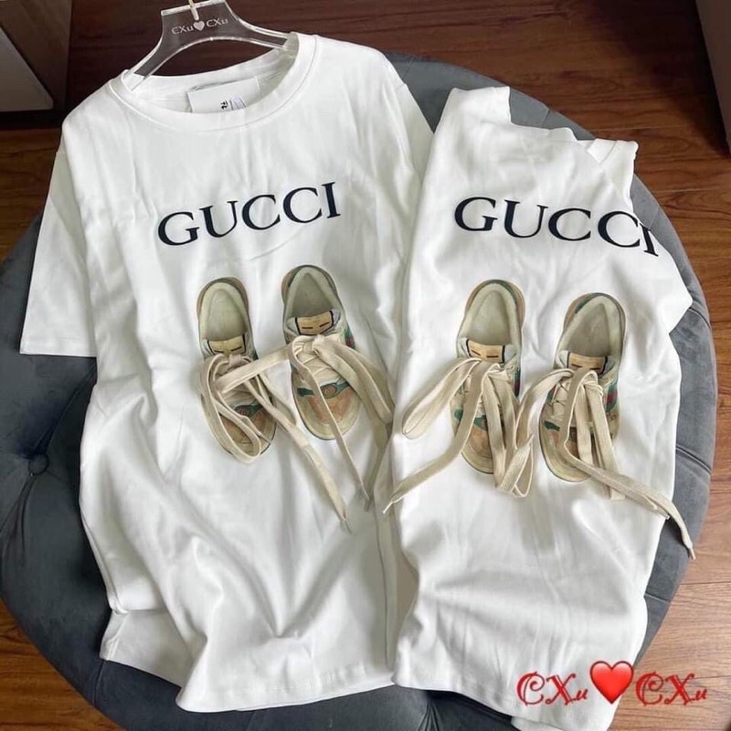ao phông hình đôi giày gucci hàng chuẩn đẹp chất coton xước mềm thấm mát mồ hôi
