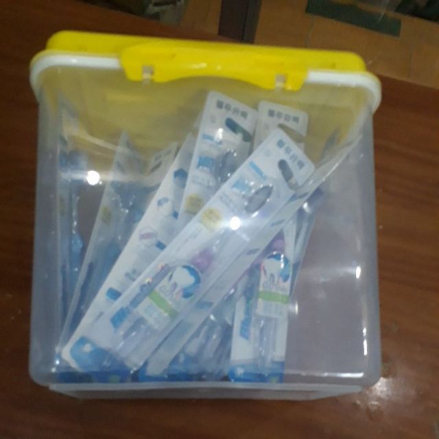 Sỉ 1 thùng bàn chải 45c  loại đẹp