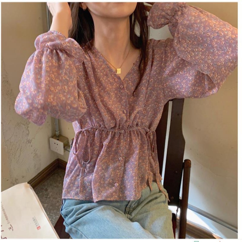 Áo sơ mi voan tím hoa nhí cổ V nhẹ nhàng phong cách Hàn Quốc | BigBuy360 - bigbuy360.vn