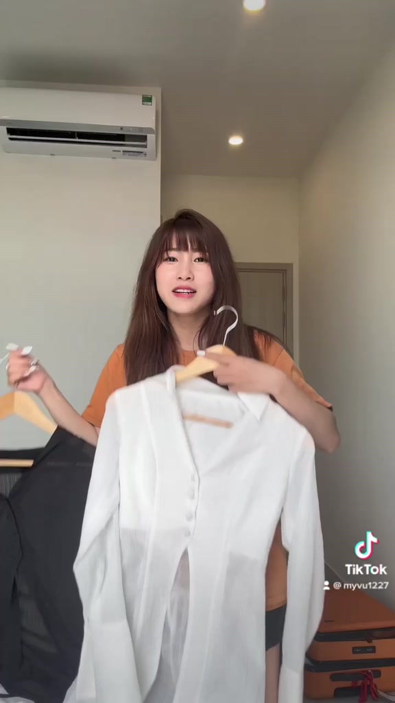 Áo sơ mi Miia tà dài có thể làm áo khoác | BigBuy360 - bigbuy360.vn