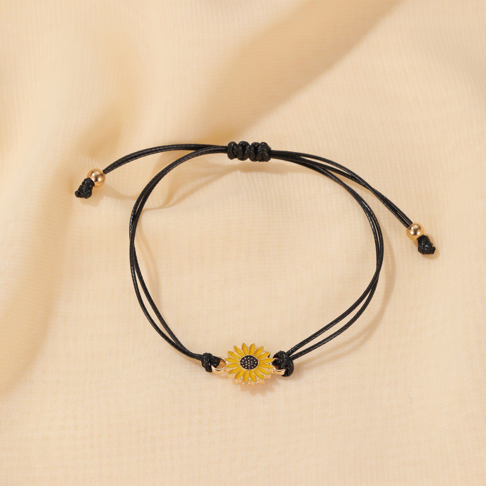 Chrysanthemum Pendant Bracelet