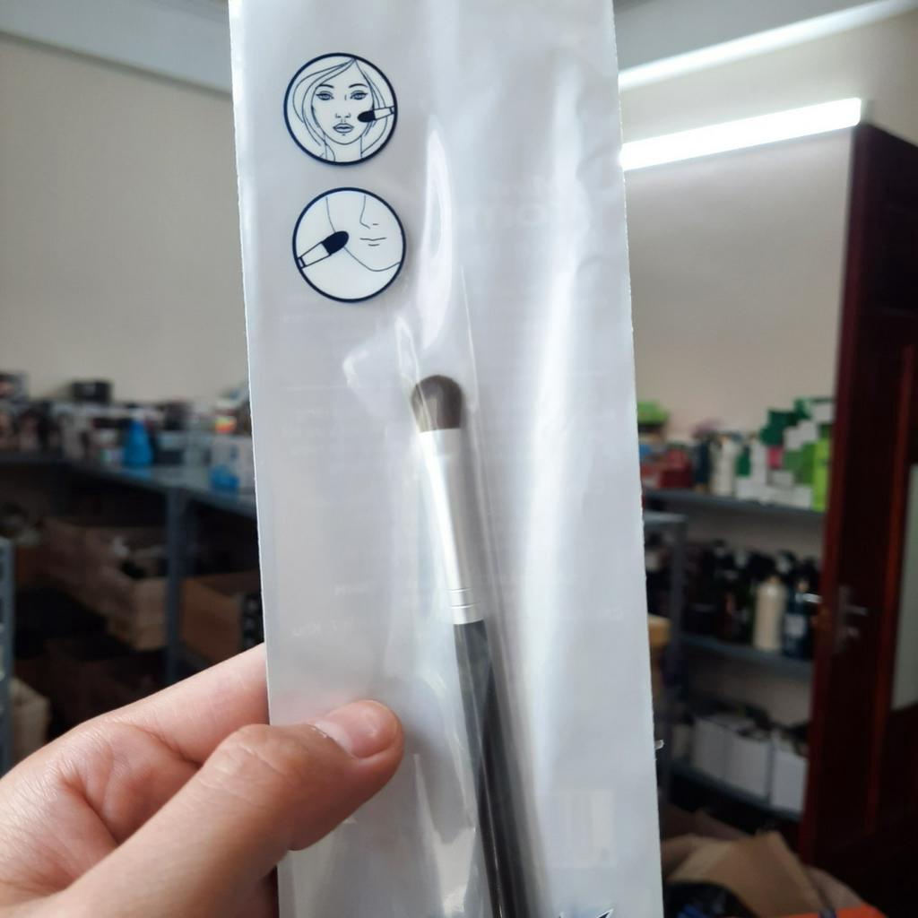 Cọ tán phấn mắt Aroma Make Up Brush Hàn Quốc