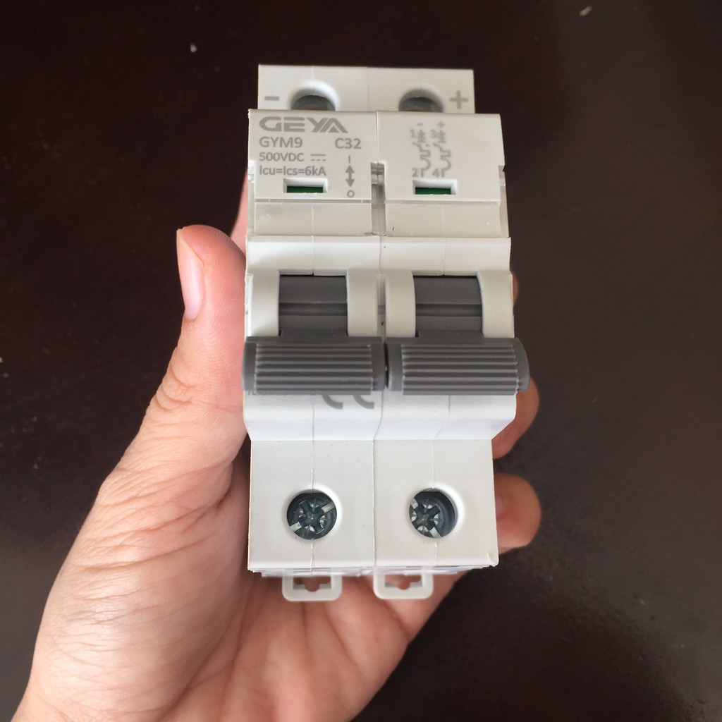 Bộ ngắt mạch CB điện một chiều cầu dao điện DC cho Solar Năng Lượng Mặt Trời GIVASOLAR GEYA GYM9 DC 500V