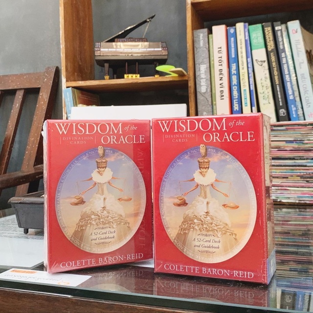 Bộ bài Oracle MOONOLOGY order trực tiếp từ Hay House