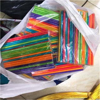 50 QUE KEM GỖ CẦU VỒNG.