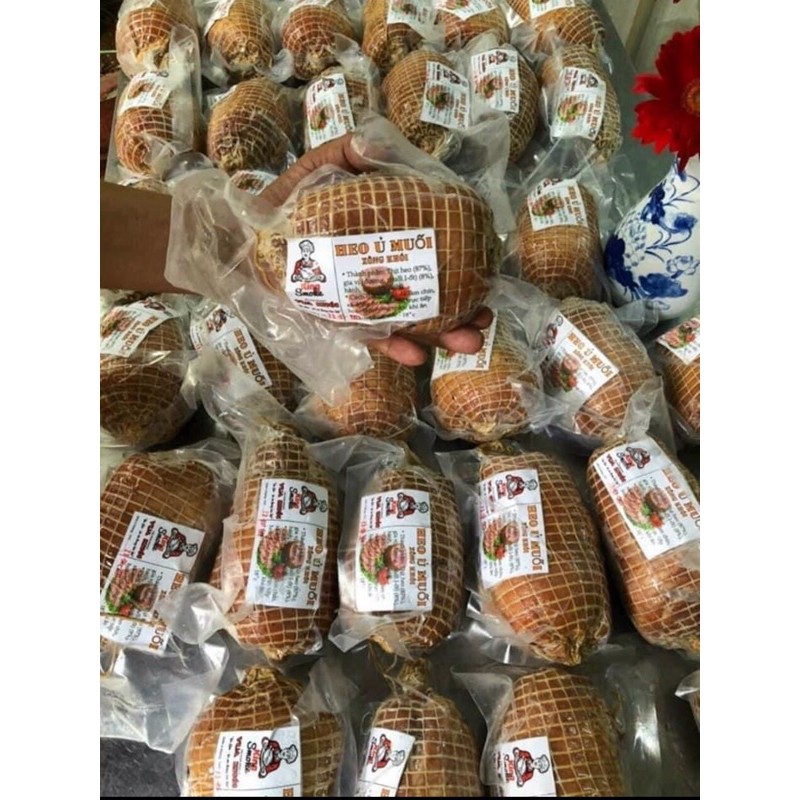 Giò Heo Rút Xương Ủ Muối Xông Khói Túi Chân Không 750gr