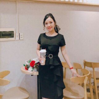 Váy body xoắn eo che bụng