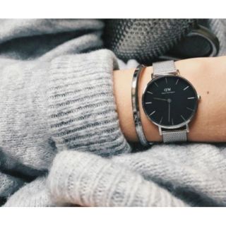 Đồng Hồ Nữ Dw Classic Petite Sterling 32mm + Cuff Silver Chính Hãng – DW 00100218