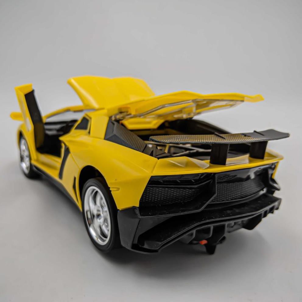 [Khai trương giảm giá] SIêu Xe Lamborghini điều khiển - Đóng mở cửa - 1:18 - Pin sạc