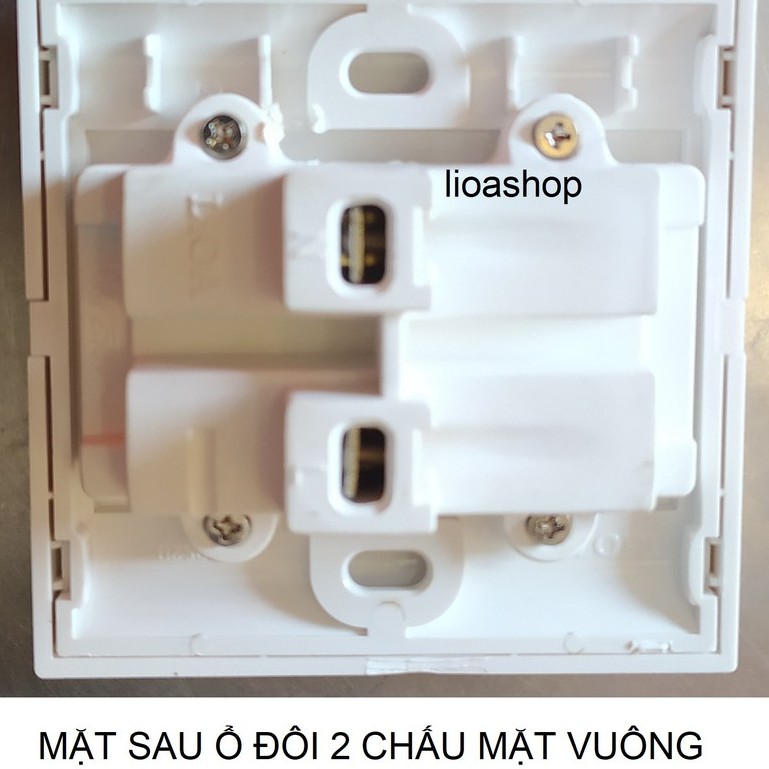 Mặt vuông Ổ đôi 2 chấu  Lioa Chính Hãng