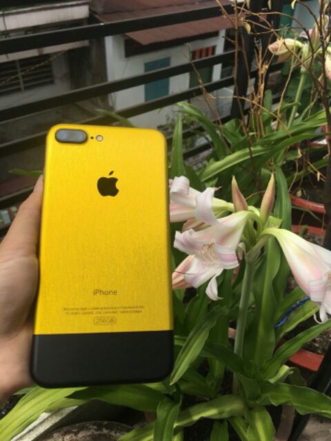 Dán skin nhôm xước giả iphone 2