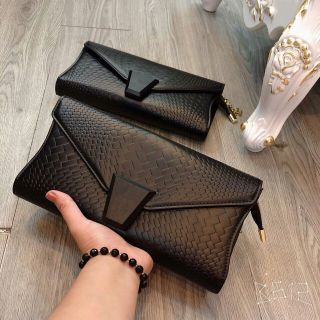 Clutch nắp gỗ sang chảnh