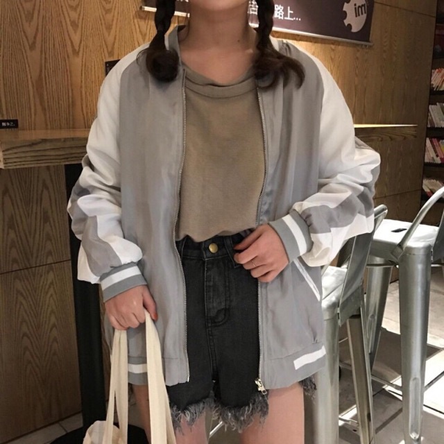 Áo khoác dù nữ phối tay ráp lăng ko nón