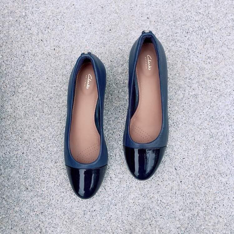 Giày xuất cho bé