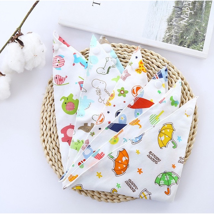 Yếm tam giác quàng cổ chất liệu vải cotton mềm mịn cho bé từ 0-1 tuổi