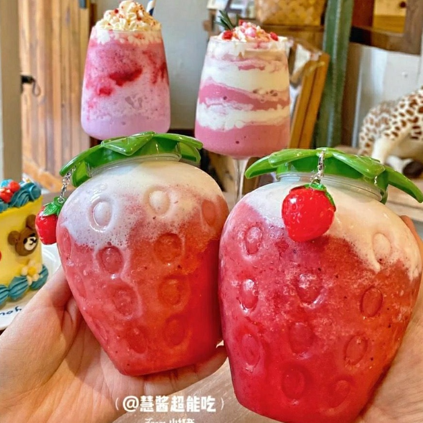 Ly uống nước hình dâu tây dễ thương dung tích 500ml Ly dâu có ống hút và phụ kiện dâu tây