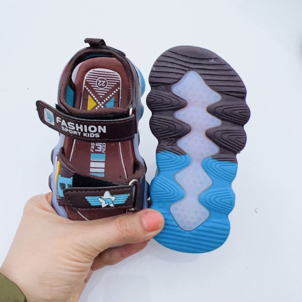 Sandal bé trai - dép quai hậu cho bé có đèn led chữ cái NB, quai dán tùy chỉnh da mềm, đế êm Babybees F2 (ảnh thật)