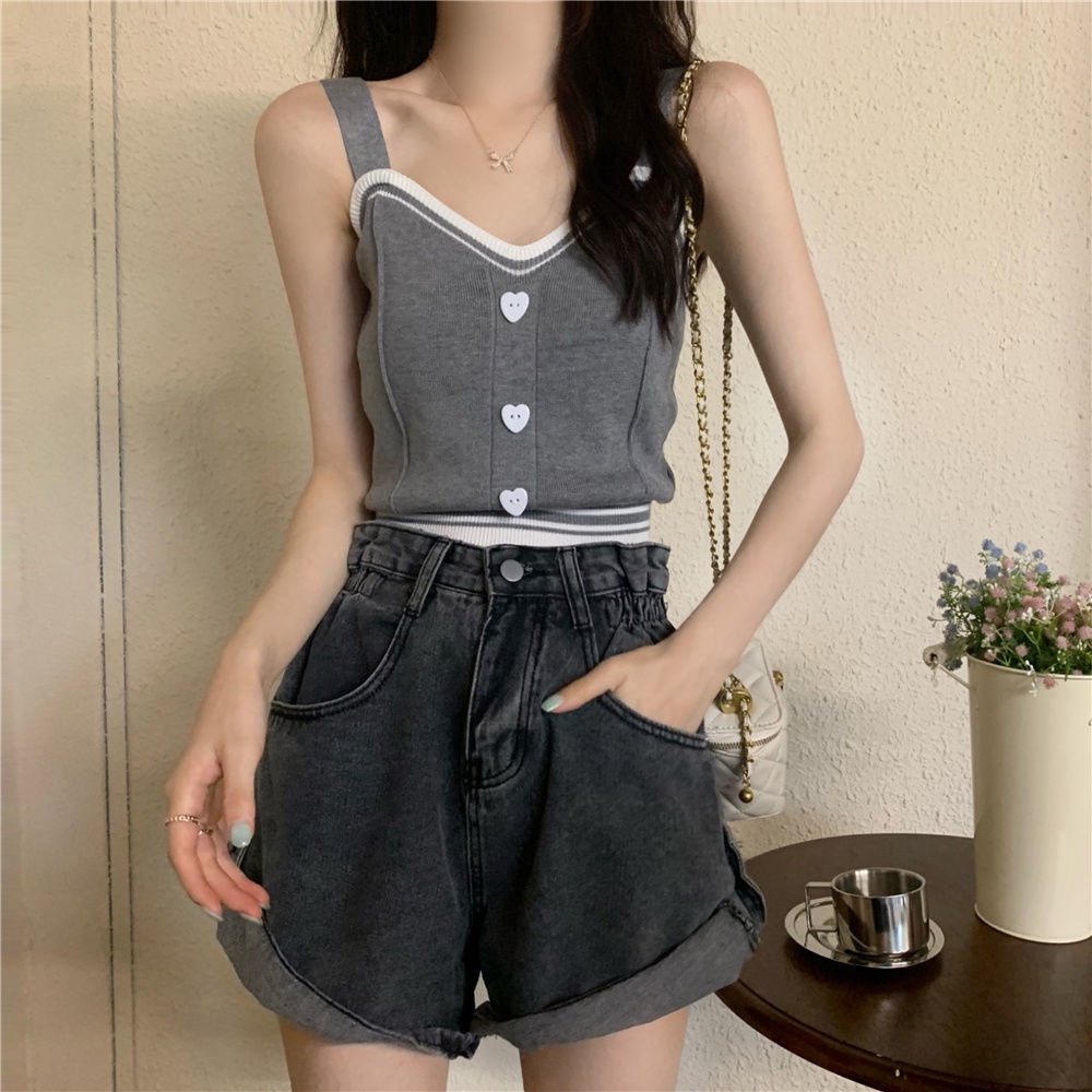 Áo Dệt Kim Hai Dây Phối Nút Hình Trái Tim Đáng Yêu Cho Nữ