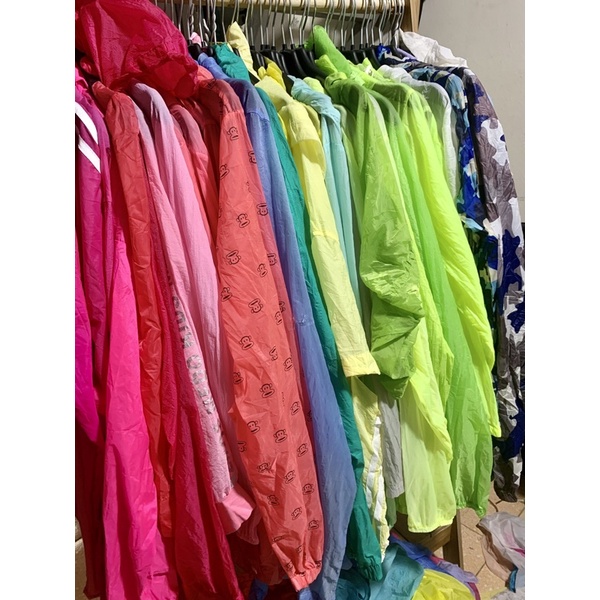 Áo khoác gió giấy