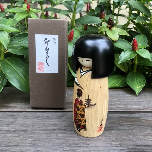 Búp bê Kokeshi, búp bê gỗ Nhật Bản, tên Maiko