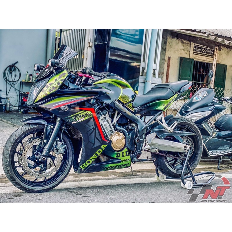 Ben nâng dùng mọi loại xe R15, CBR150, CBR250, MT15, GSX150