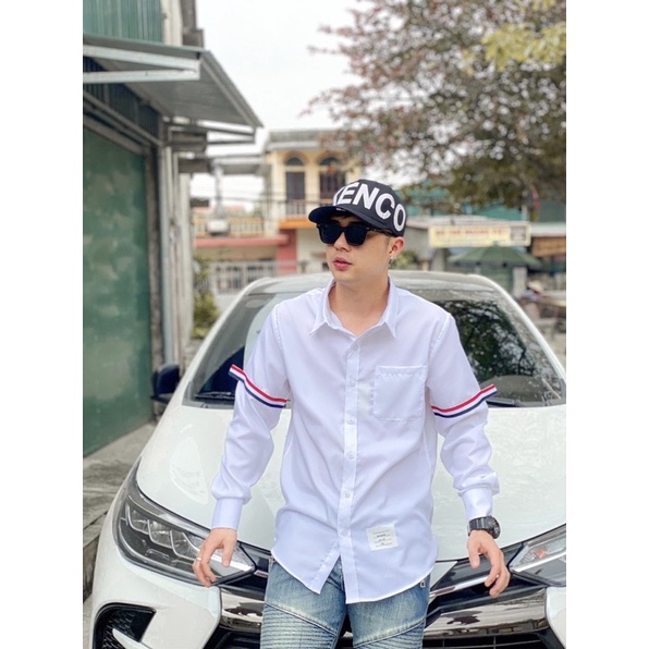 Sơ Mi Thom Browne 3 vạch ở cổ LAM'S STORE ,sọc đỏ vạt áo, chất liệu cao cấp ,thoáng mat