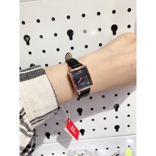 Đồng hồ đeo tay nữ