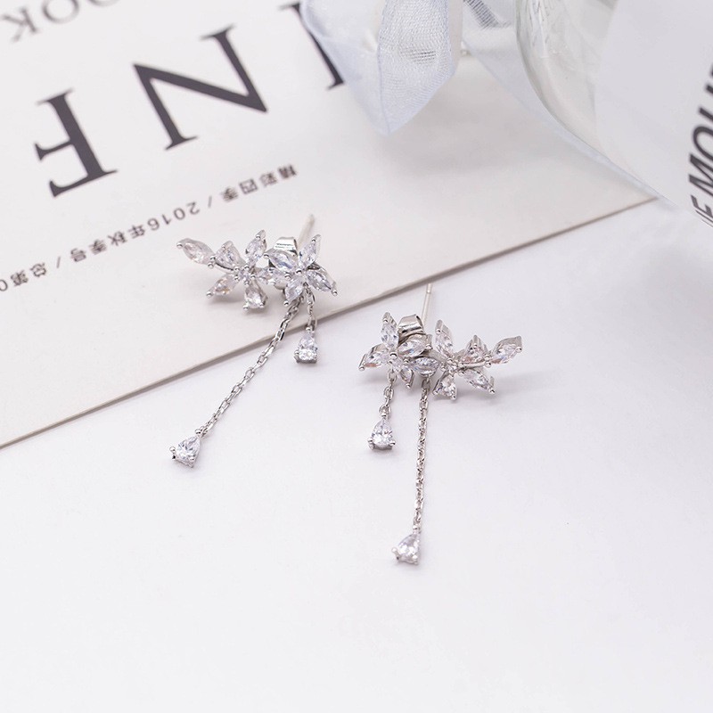 Bông Tai Nữ Titan dáng dài thả hình giọt nước