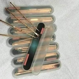 Hộp Nặn Mụn Cao Cấp 4 Cây an toàn hiệu quả