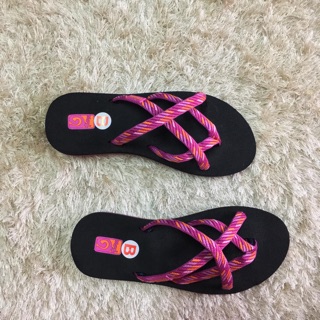 Sandal Tevar