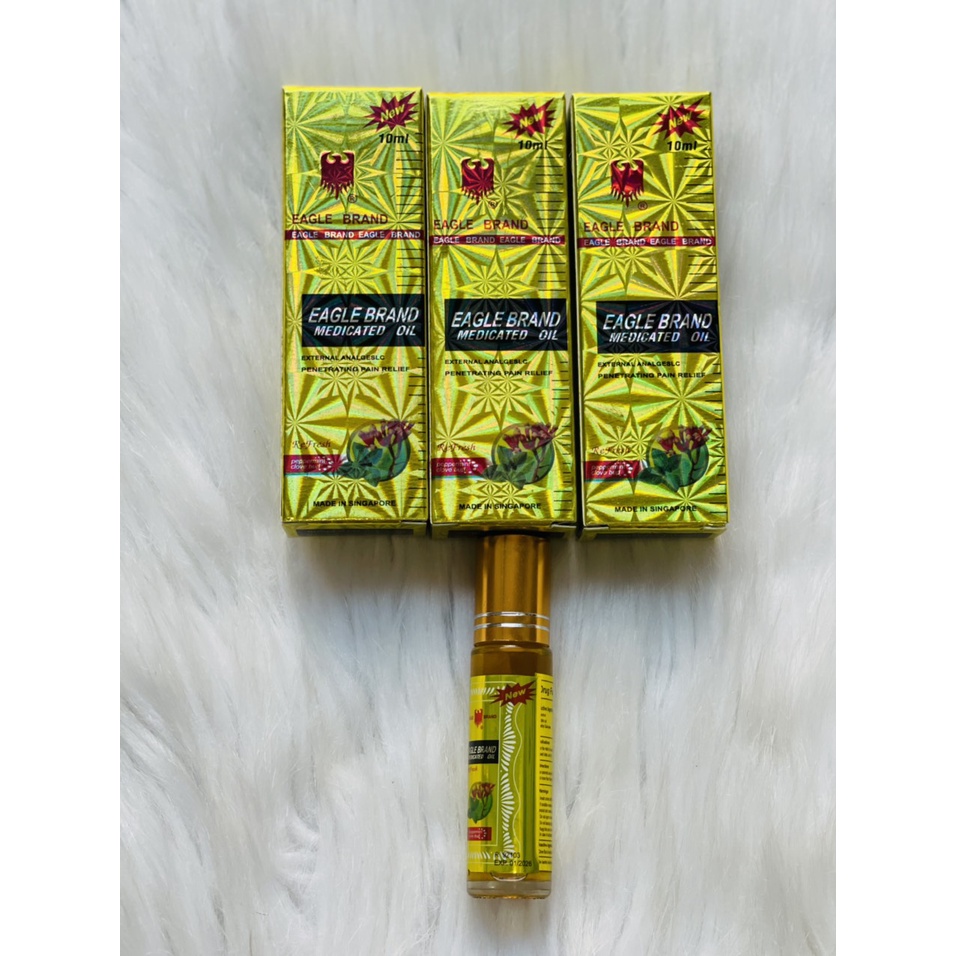 Dầu gió Dạng lăn Con ó Vàng Singapore Eagle Brand Medicated Oil 10ml Singapore  Loại II- Hương bạc hà đinh dương