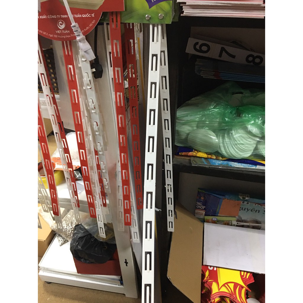 Dải treo hàng PVC , dải treo sản phẩm tại các siêu thị, cửa hàng
