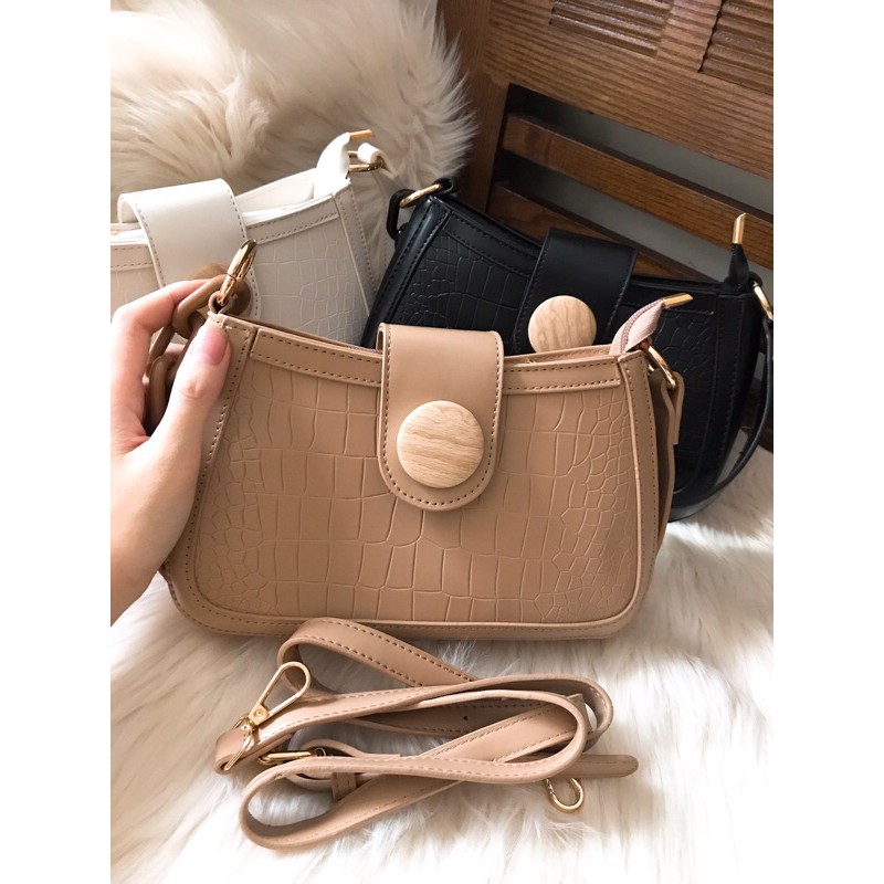 [Sẵn]Túi kẹp nách da sần cúc tròn phối quai nhựa S055 | BigBuy360 - bigbuy360.vn