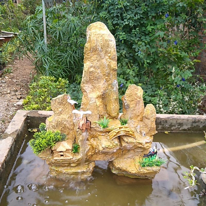 Hòn non bộ đá đẹp rẻ có thác nước sinh động