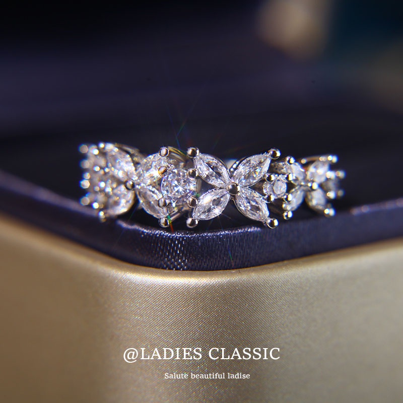 Nhẫn Hình Cỏ Bốn Lá Đính Đá Zircon Thời Trang Cao Cấp Cho Nữ