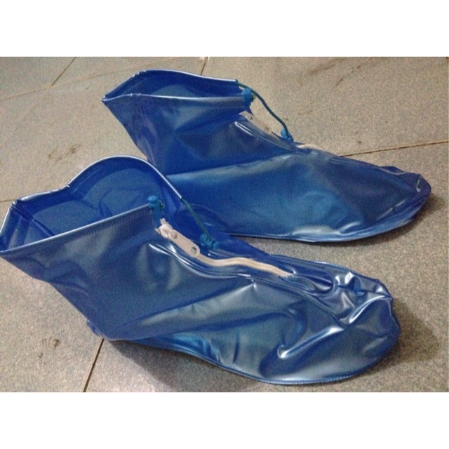 Giày đi mưa