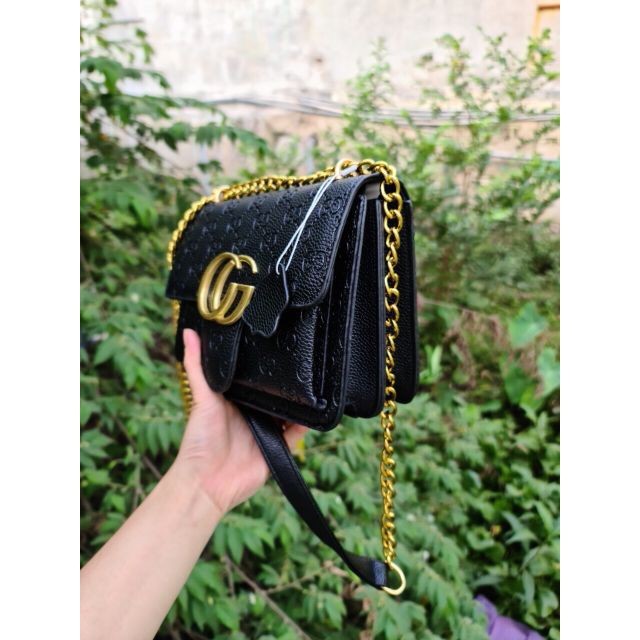 túi đeo chéo Gucci dập vân nổi size 22