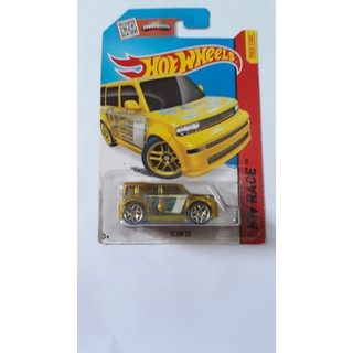 Mô hình xe ô tô Hot Wheels RACE Scion XB tỷ lệ 1:64