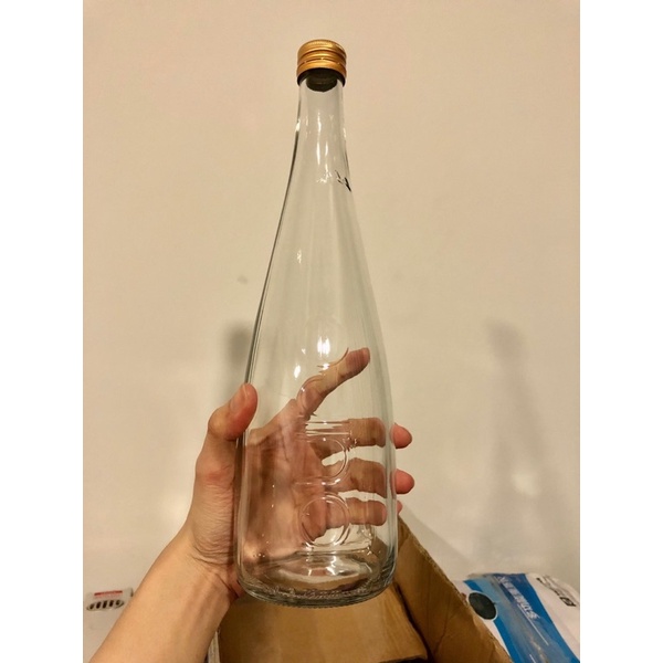 GIÁ SỈ Chai thuỷ tinh cổ cao dáng độc lạ 750ml