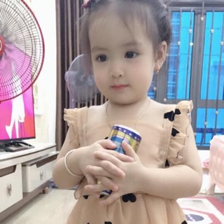 Cặp mẹ và bé váy