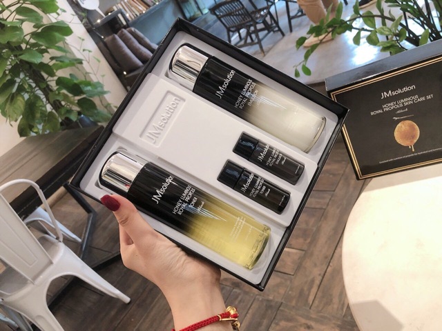 Bộ Dưỡng da JM Solution 4 món - Auth