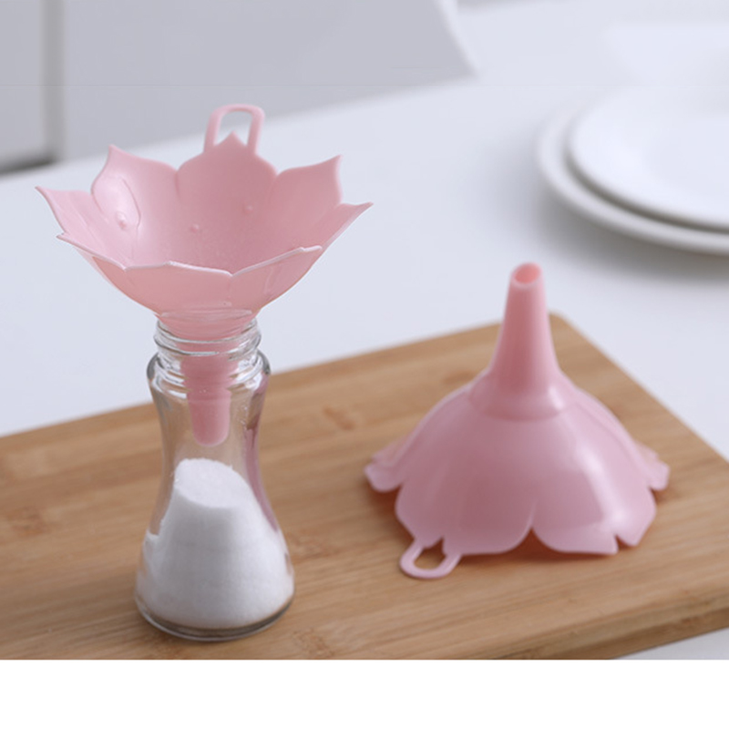 Phễu Rót Chất Lỏng Thiết Kế Hình Bông Hoa Tiện Dụng