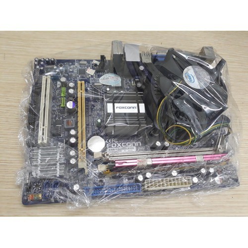 Combo main Foxcon G31 + CPU E5300 + Ram 2Gb + Quạt 20