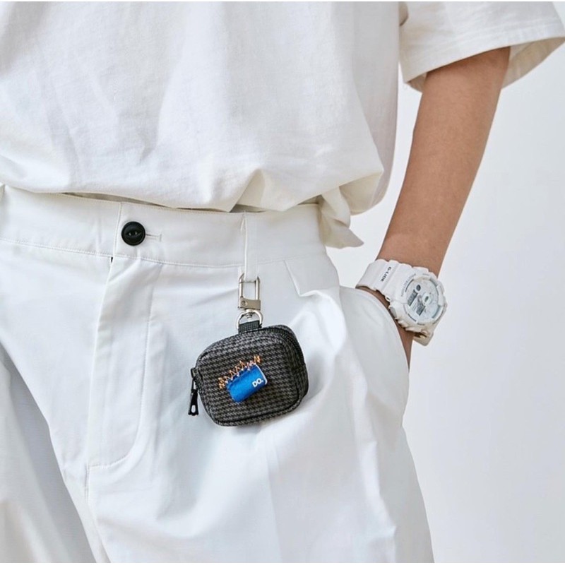 Ví nhỏ màu đen, đựng vừa airpod - kèm móc cài túi xách, balo, quần áo - novstore KEY CHAIN BAG