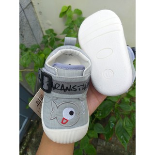 Giày tập đi bata cá cho bé