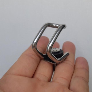Móc treo xe máy- Móc U